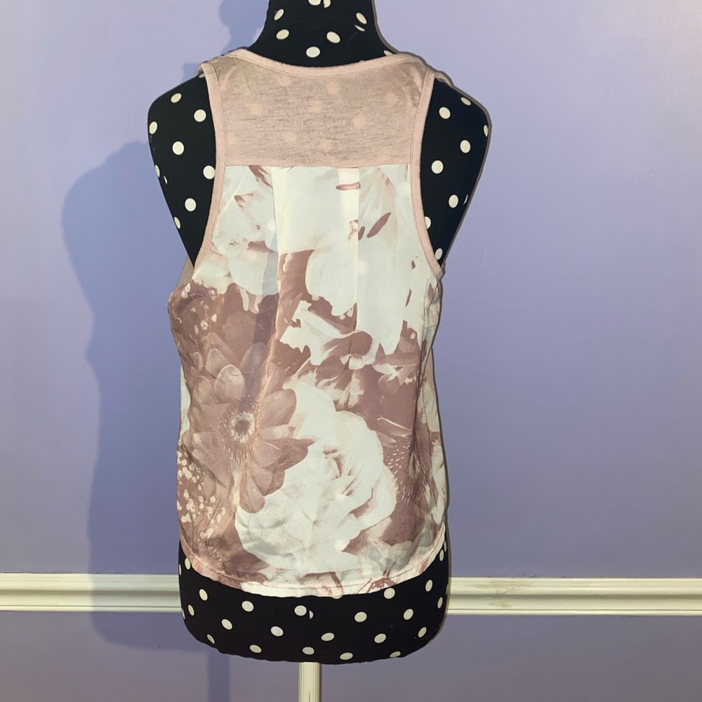 Cropped tank top with floral back